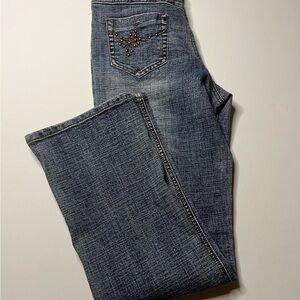 EUC Women's Apollo Blue Jeans with Embellished Pocket Size 6/28" Inseam (A2)
